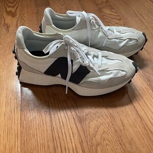 New Balance 327’s